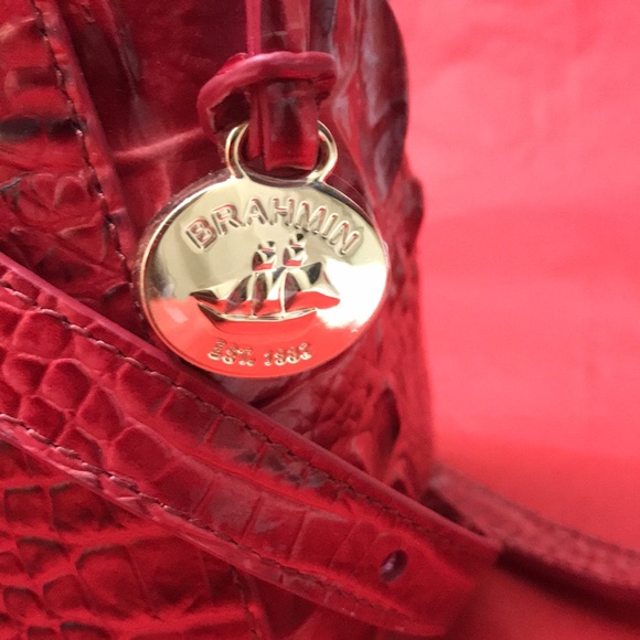 Brahmin Merlot Ombre Melbourne Hillary Crossbody BNWT - Picture 4 of 12